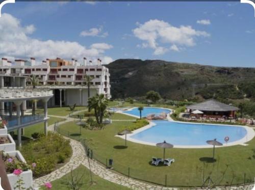 Elite Panoramic Duplex Penthouse Resort & Spa