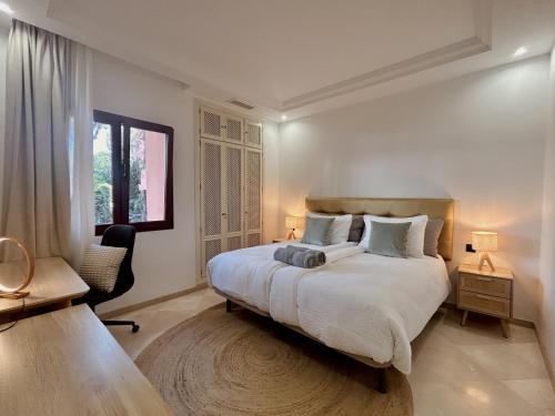 Marbella Elviria: 3 Dorm, Playa andando y Piscina