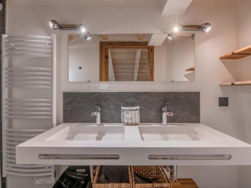 Morzine: Appartement moderne 8 pers, ski-in/ski-out, 72m², parking, wifi