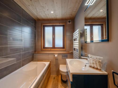 Appartement rénové 3 pièces proche Pleney avec parking, wifi et animaux admis