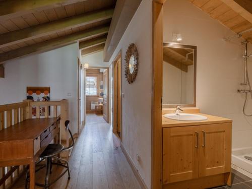 Duplex lumineux à Morzine avec parking, proche des pistes, idéal pour 8 personnes