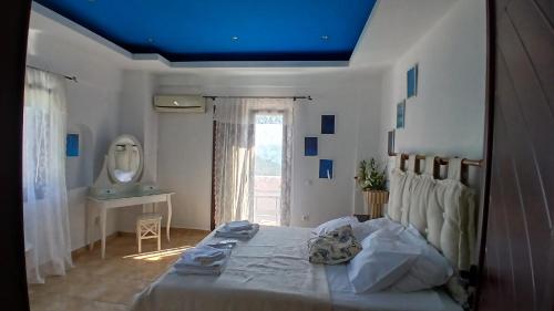 Villa Aspalathus Red, Pool and Panoramic Views to fulfil your Aegean memories