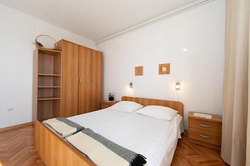 Adriatic View Terrace Apartment Podgora