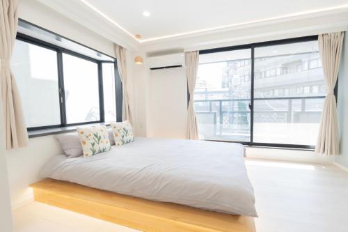 URNA GRACE HOTEL 恵比寿駅徒歩圏 交通至便 渋谷観光 ショッピング グルメ満喫 恵比寿ステイ DhEoY