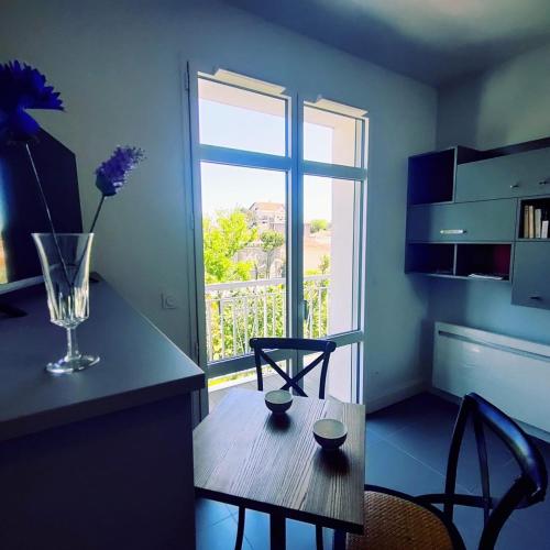 Studio with balcony beach 100m away