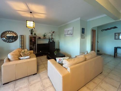 By the Beach Duplex Apartment, Armacao de Pera, Algarve - Portugal