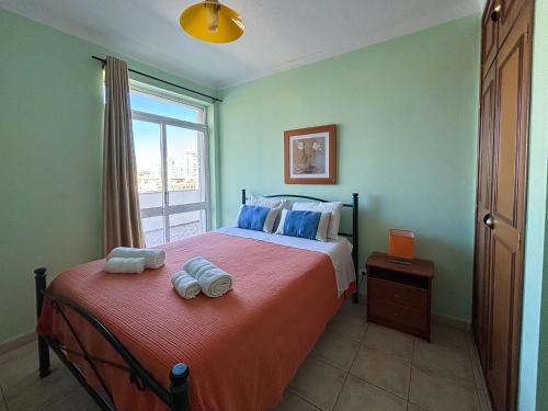 By the Beach Duplex Apartment, Armacao de Pera, Algarve - Portugal