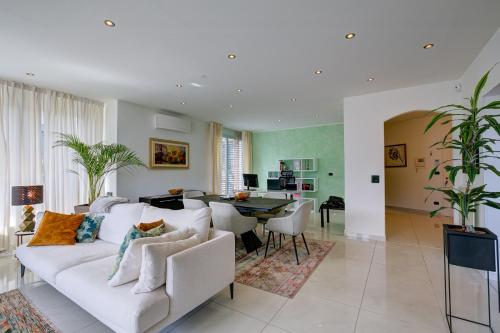 Panoramic Lugano Loft 8min walk to center - Happy Rentals