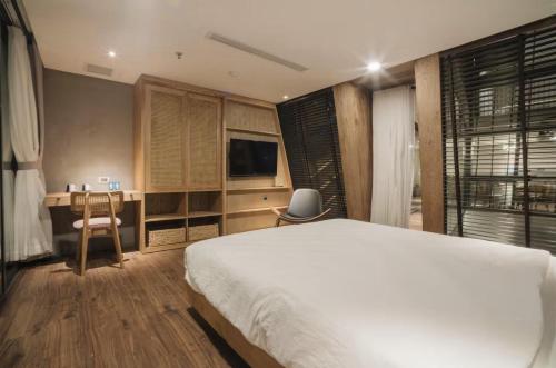 elegant pied -a - terre parisien v38