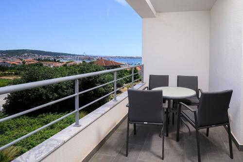Brand new Luxury apartment G & L One