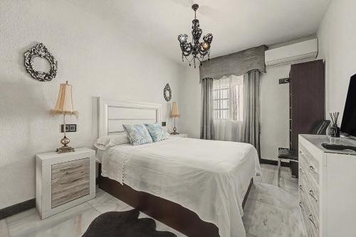 Townhouse In Playamar, Sol Y Playa