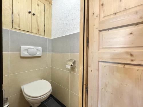 BO421 Studio confortable skis au pieds 3 Vallees