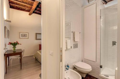NEW Trastevere Bright Apartment