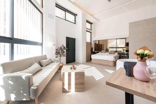 Málaga ROSE 6 Suite con Jacuzzi Privado - BY N&N LUXE PROPERTIES