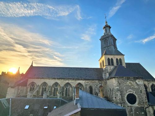 Au coeur de la cité des Sacres