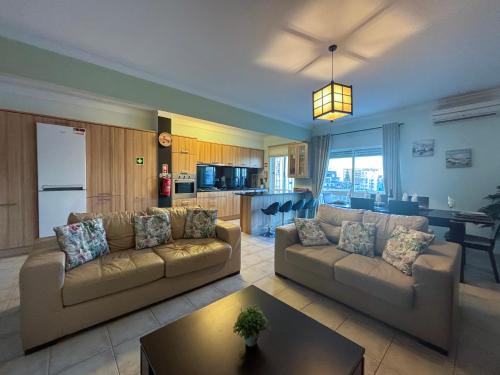 By the Beach Duplex Apartment, Armacao de Pera, Algarve - Portugal