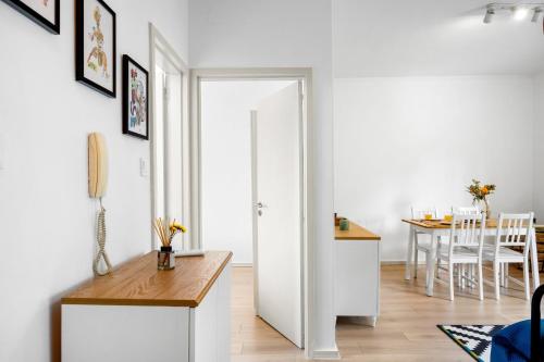 Bright Apartment | Trindade & City Centre