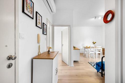 Bright Apartment | Trindade & City Centre