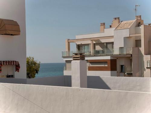 Modern Penthouse with Large Terrace 50m from Los Locos Beach