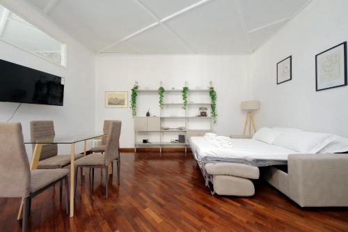 Comfy apartment next to Termini station