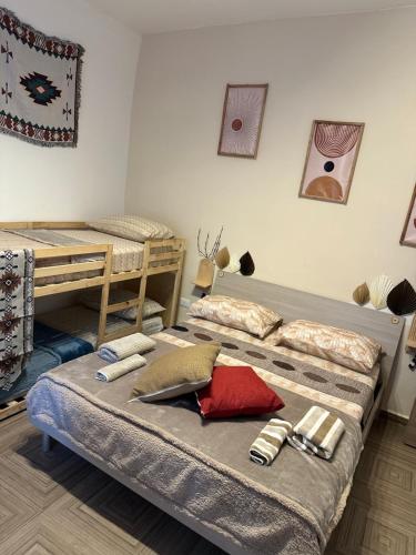 Orange Grove Apartment