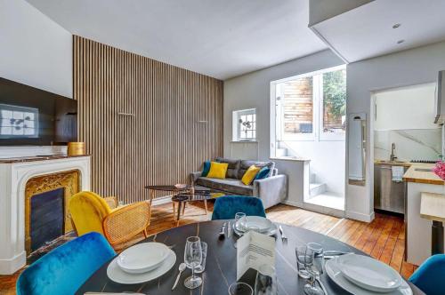 Studio with terrasse AC - Champs-Elysees