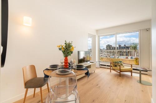 Appartement d'architecte - terrasse vue sur Paris