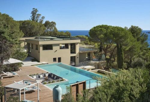 Aarons Villa Cannes Residence