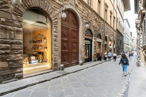 Contemporary Elegance in a Renaissance Palazzo