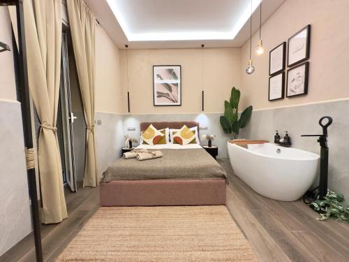 Falco Deluxe Home - Naples Airport & Town