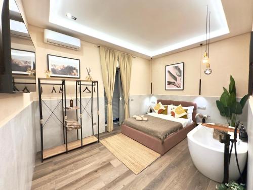 Falco Deluxe Home - Naples Airport & Town