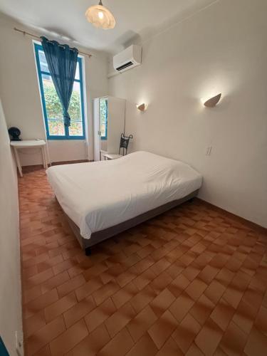 Centrally located Provençal apartment