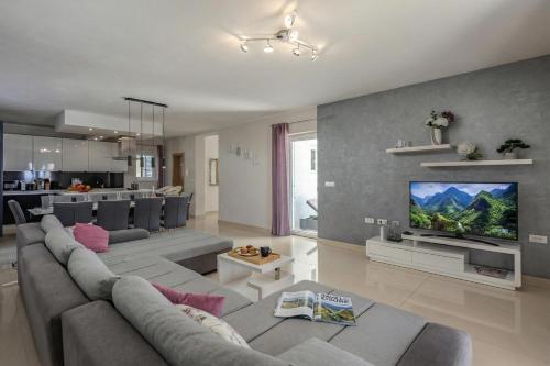 Villa Luka with Private Pool & Sea View