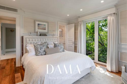 Modern villa with pool, garden, 4 bedrooms