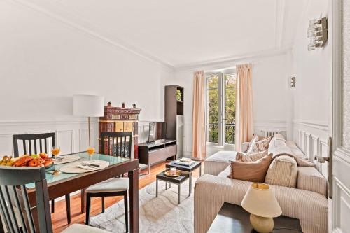BnBNova - 2BR - Near Eiffel Tower and Montparnasse