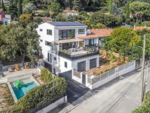 Luxury 3-bedroom apartment, air-conditioned, with spa