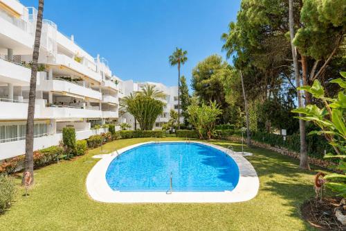 Montegolf renovated flat by Kura Homes