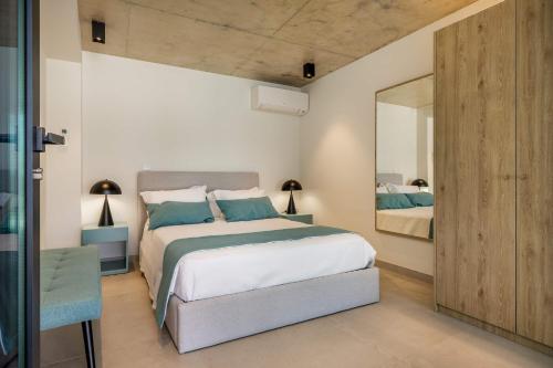Marina da Afurada Apartments - William Shakespeare