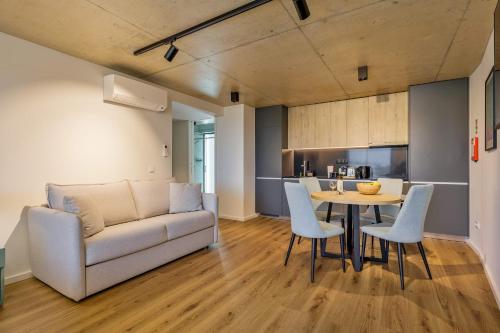 Marina da Afurada Apartments - Miguel Cervantes
