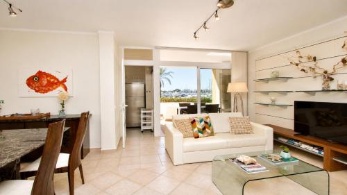 Marina Plaza Front Row apartment by Cleverdetails in Vilamoura