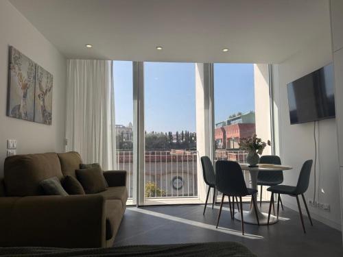 White River View 206