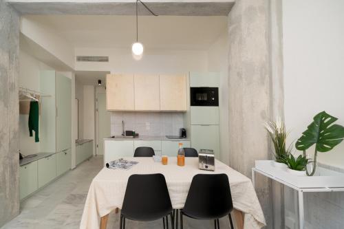 Mooeve Exarchia