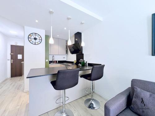 Le City 1BR 500m Palais AC