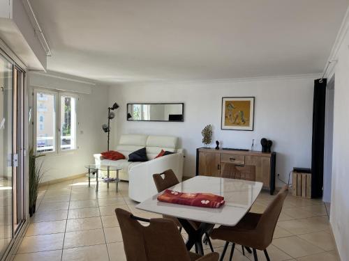 Port attache T2, 50 m2, magnifique vue port