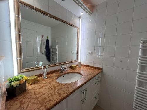 Port attache T2, 50 m2, magnifique vue port
