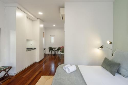 Estrela Riverside Studios by Homing