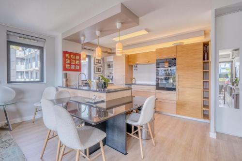 Superbe Appartement • Clim & Parking à Bordeaux