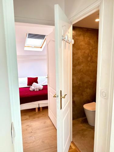 Gold square of Nice great duplex renovated AC
