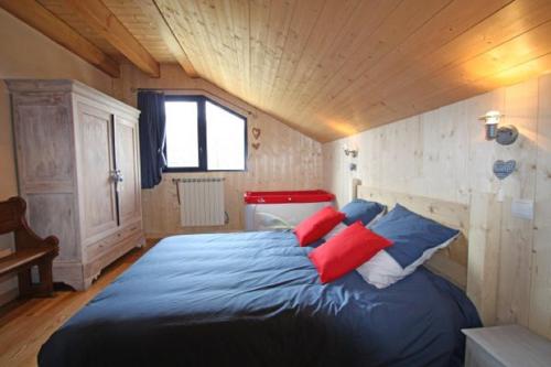 מיטה או מיטות בחדר ב-Gîte de la Lombarde