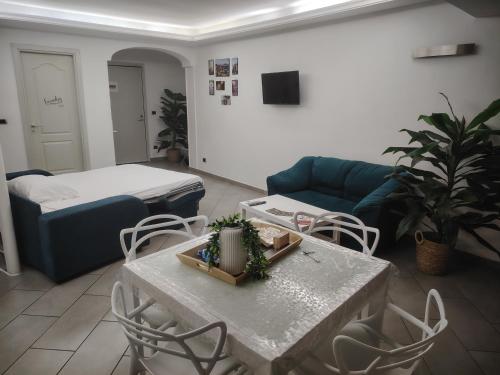 BORGO LORETO NAPLES